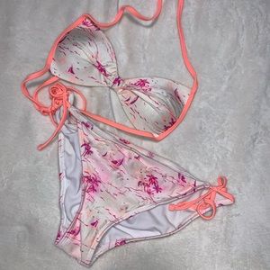 Beach patterned bikini